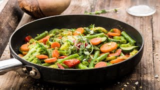 Recette  Poêlée de légumes au Cookeo [upl. by Atsirk107]