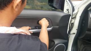 Jeff tan tutorial  suzuki grand vitara  front door panel removal [upl. by Levesque245]