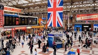 A Walk Through The London Victoria Station London England [upl. by Nov]